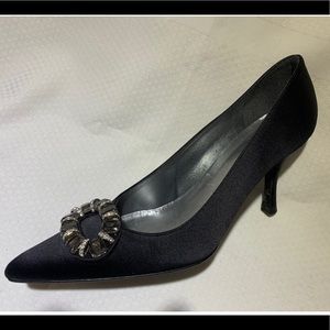 STUART WEITZMAN BLACK SATIN STUNNING RHINESTONE EVENING PUMP SHOES , 6.5